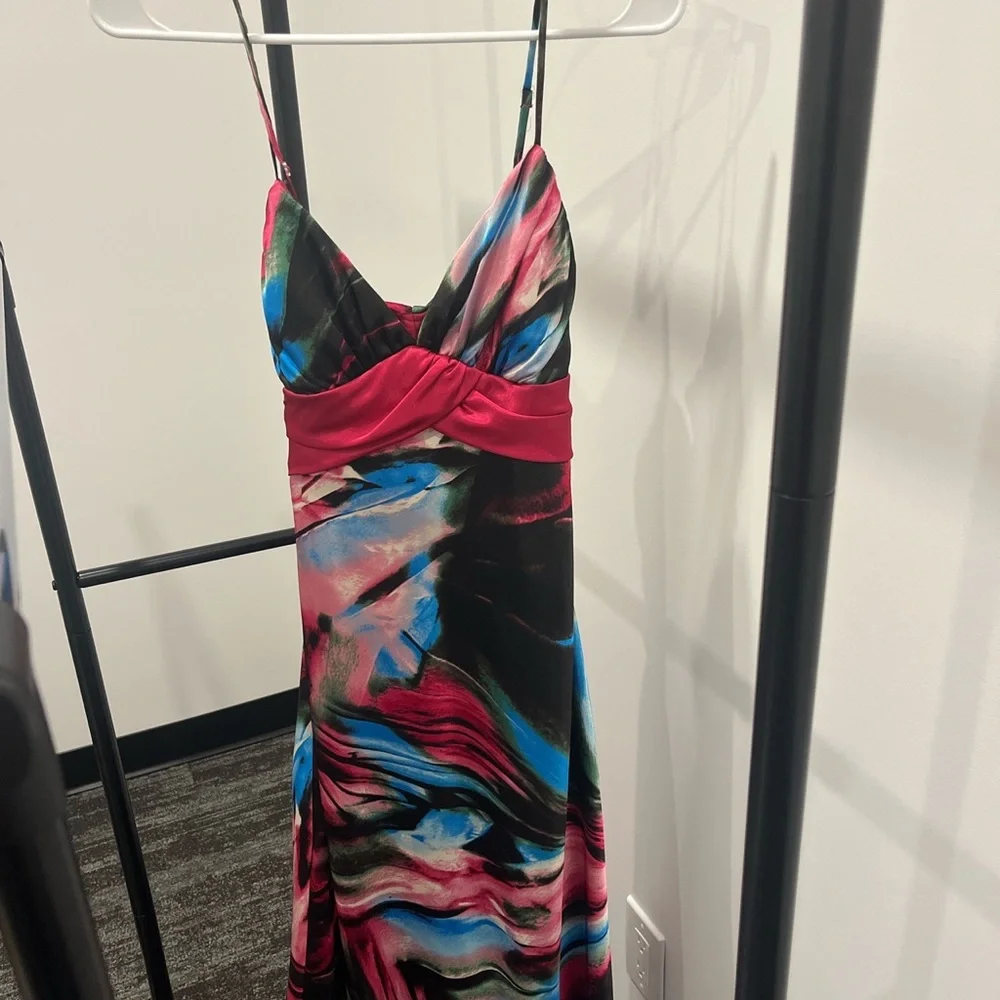 COPY - Beautiful multi color formal dress. - Picture 2 of 4